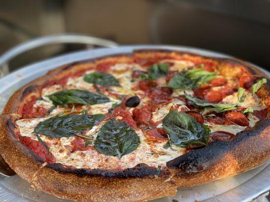 Eat Pray Love 16" (half with pepperoni)