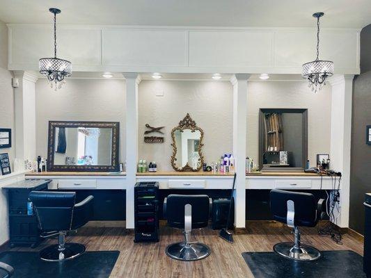 Twisted Foil Salon