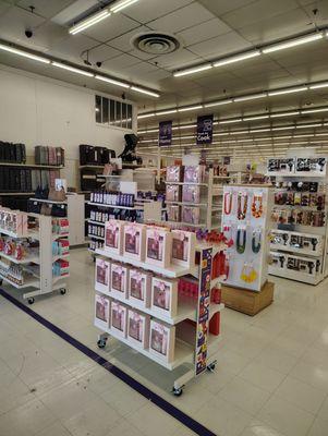 looks great as you first walk in store, their wow me pad