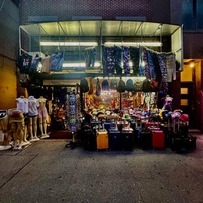 Chelsea Luggage & Souvenir Storefront