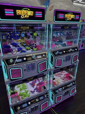Smaller claw machines