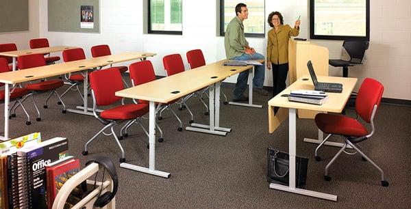 Learn in a functional, easy-to-move setting with HON Education Tables and chairs.