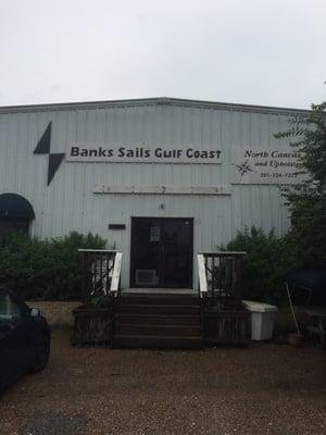 Banks Sails Gulf Coast