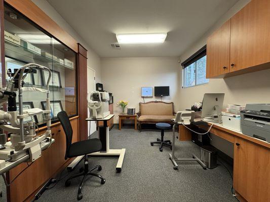 Belmont Optique Optometric Center