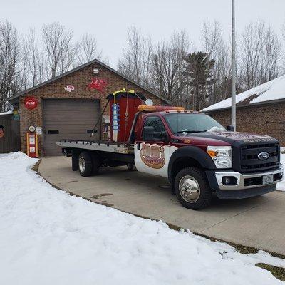 We also hauls safes and tool boxes!