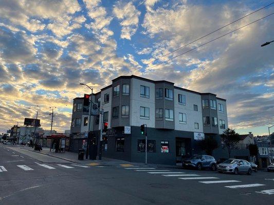 Mission Silver Market