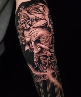 Need a sleeve tattoo? Best new tattoo shop in the Oakdale, Modesto, Riverbank, and Central Valley. Booking now!