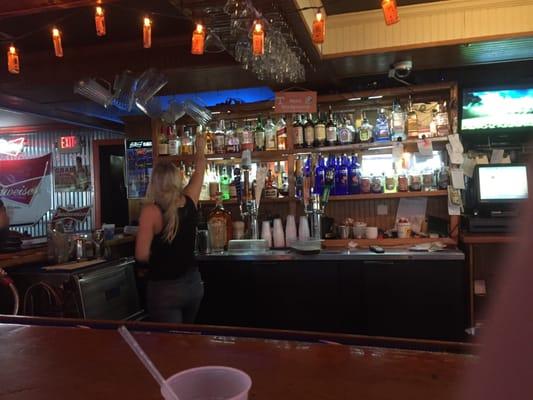 Hog's & Honey's Saloon & Grill