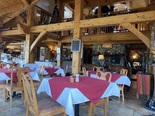 The Lodge at Black Rapids