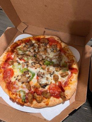 Deluxe Pizza