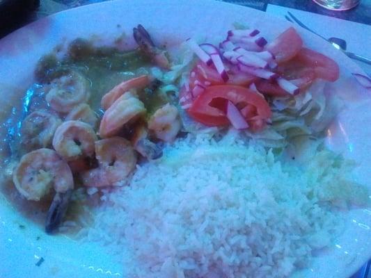 Garlic Shrimp with Rice and Salad