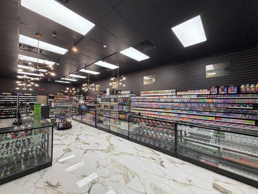 Vape & Tobacco World