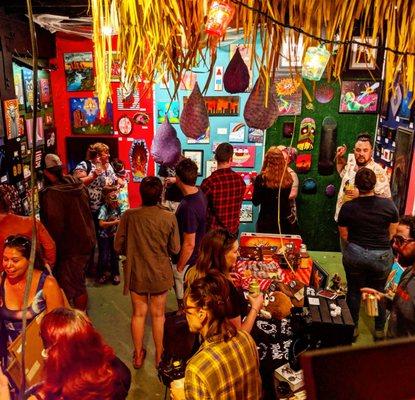 Busy night, fun crowd!