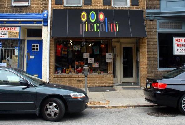 (photographed by Dave Hong)