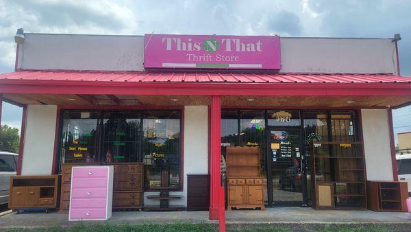 This N That Thrift Store