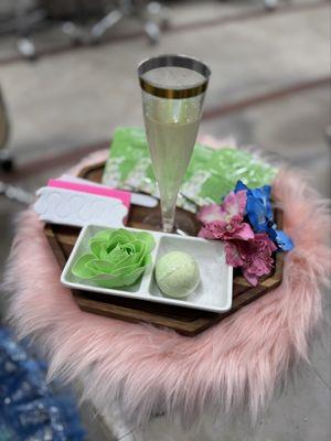 Cutie Lashes & Nails