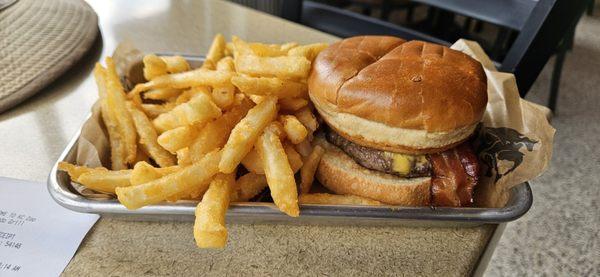 Cheeseburger combo $16.92