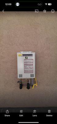 TANKLESS WATER HEATER INSTAL .
#HOTWATER
#TANKLESS
#EMERGENCYPLUMBING