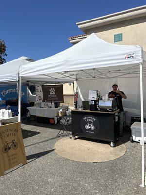 Messenger Coffee LA cart at the Sim Valley Farmers Market