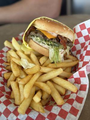 Bacon cheeseburger combo
