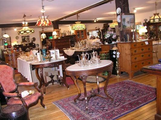 Landmark Acres Antiques