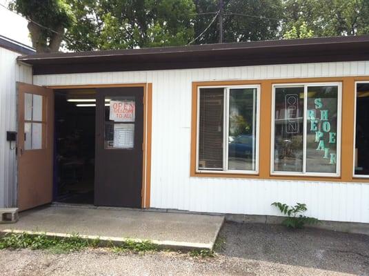 Shoe Repair Extraordinaire