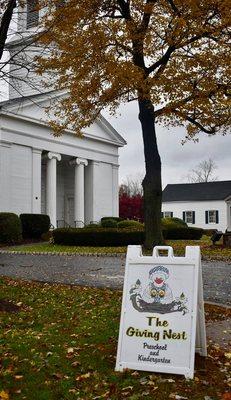 The Giving Nest - Pluckemin