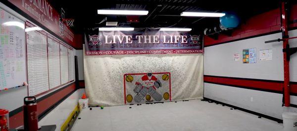Griff's IceHouse is also home to the Keyes Institute of Ice Hockey which provides specialized hockey training on and off the ice.