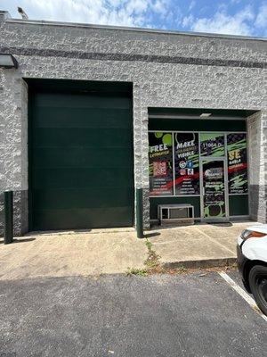 Otis Graphics Wraps & Signs