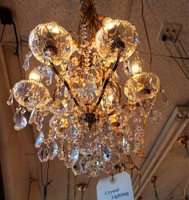 Crystal Gallery & Lighting