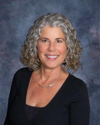 Piper Schulze - Dickson Realty