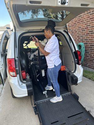 In Harmonee Hands Medical Transportation