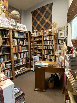 Small but cozy and talk to others hehe