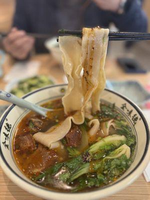 Braised beef noodles with wide noodles