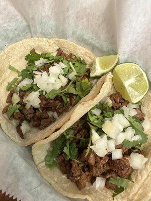Tacos de carne asada