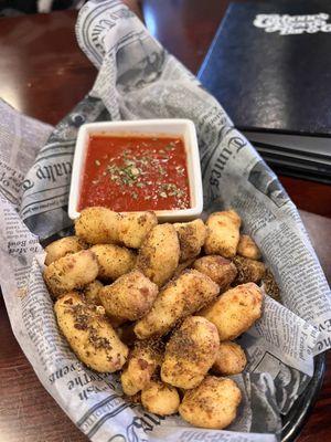 Carbone’s Pizzeria Bar & Grill - Delano