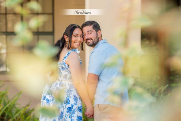 Engagement photos poses