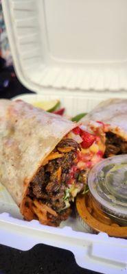 Hot Cheetos burrito de Asada