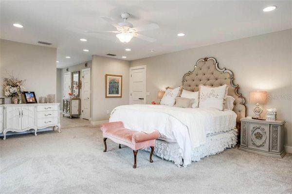 Debbie Sowell - InCity Realty