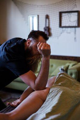 Earth and Muscle - Deep Tissue Massage Red Light Therapy