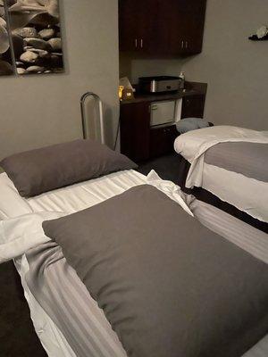 Hand & Stone Massage and Facial Spa