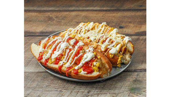 El Rey Hot Dog
$11.99
Hot dog with sauce of garlic, pineapple sauce, mayonnaise, mushroom, pink sauce, mustard, ketchup, chips...