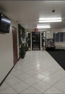 Economy INN Lobby