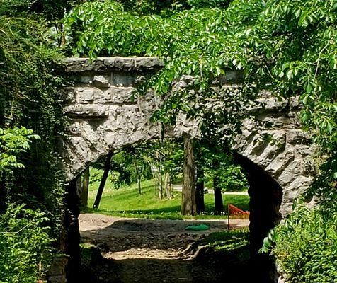 Delaware Park Ivy Arch Bridge