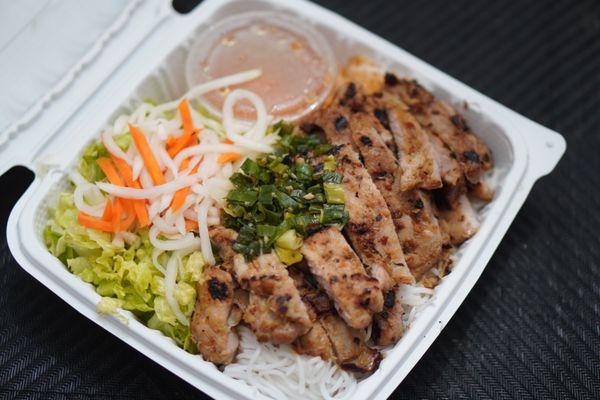 Ohh-weee picked up some bbq Chicken vermicelli fR. Pho Saigon *6/20/23