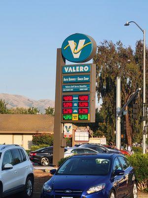 Andy's Valero Gas & Service Center