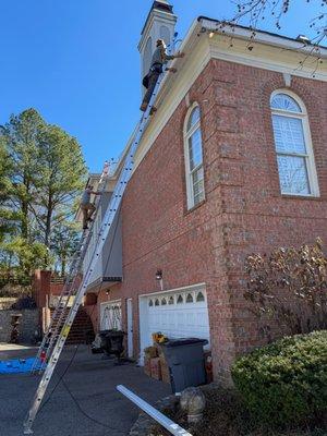 Nashville's Gutter Experts!
Gutter Installation * Gutter Repair * Gutter Cleaning * Gutter Guards * Windows * Doors & More