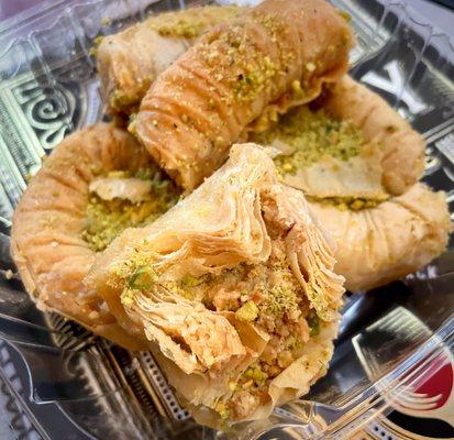 Manakeesh Cafe Bakery & Grill