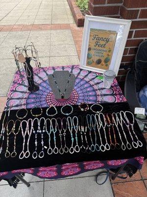 Foot jewelry... not for me but pretty