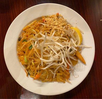 41. Pad Thai Jae Dinner